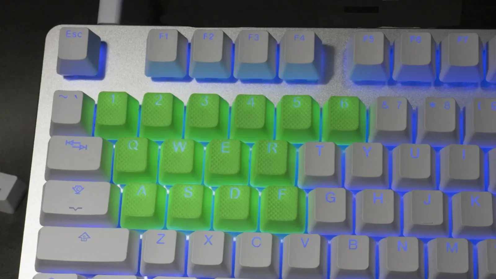 Tai-Hao TPR Rubber Backlit Double-Shot 18-Key Gaming Keycap Set — Neon Green, UK Layout