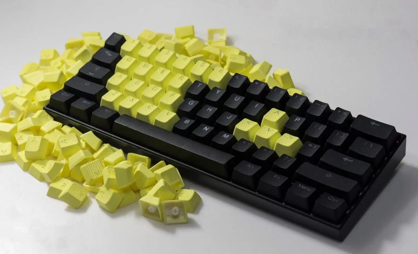 Tai-Hao TPR Rubber Backlit Double-Shot 22-Key Gaming Keycap Set — Neon Zinc Yellow, UK Layout