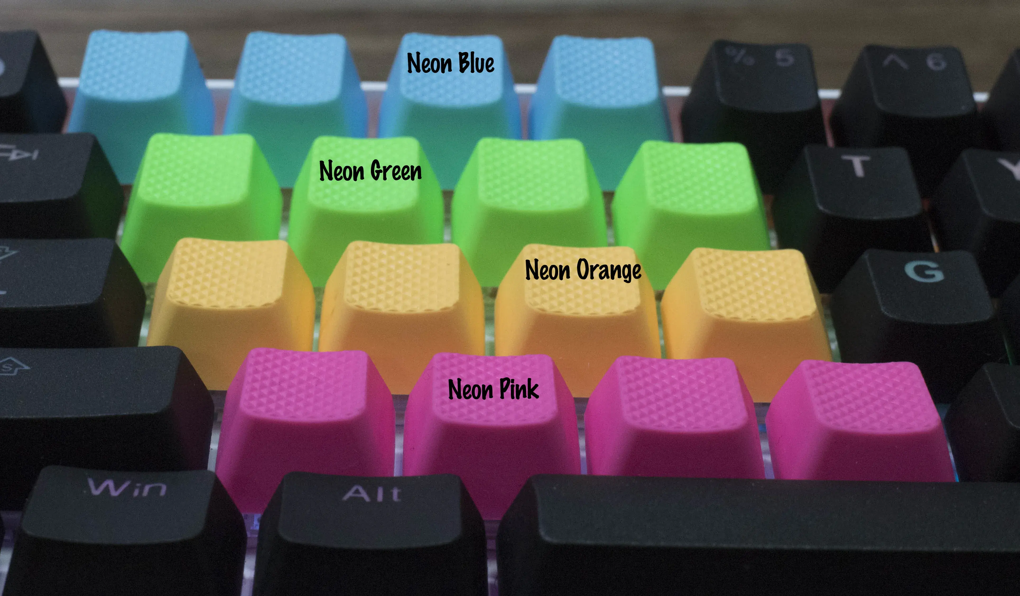 Tai-Hao TPR Rubber Blank 4-Key Gaming Keycap Set — Neon Pink, 1u OEM Profile thumbnail 2