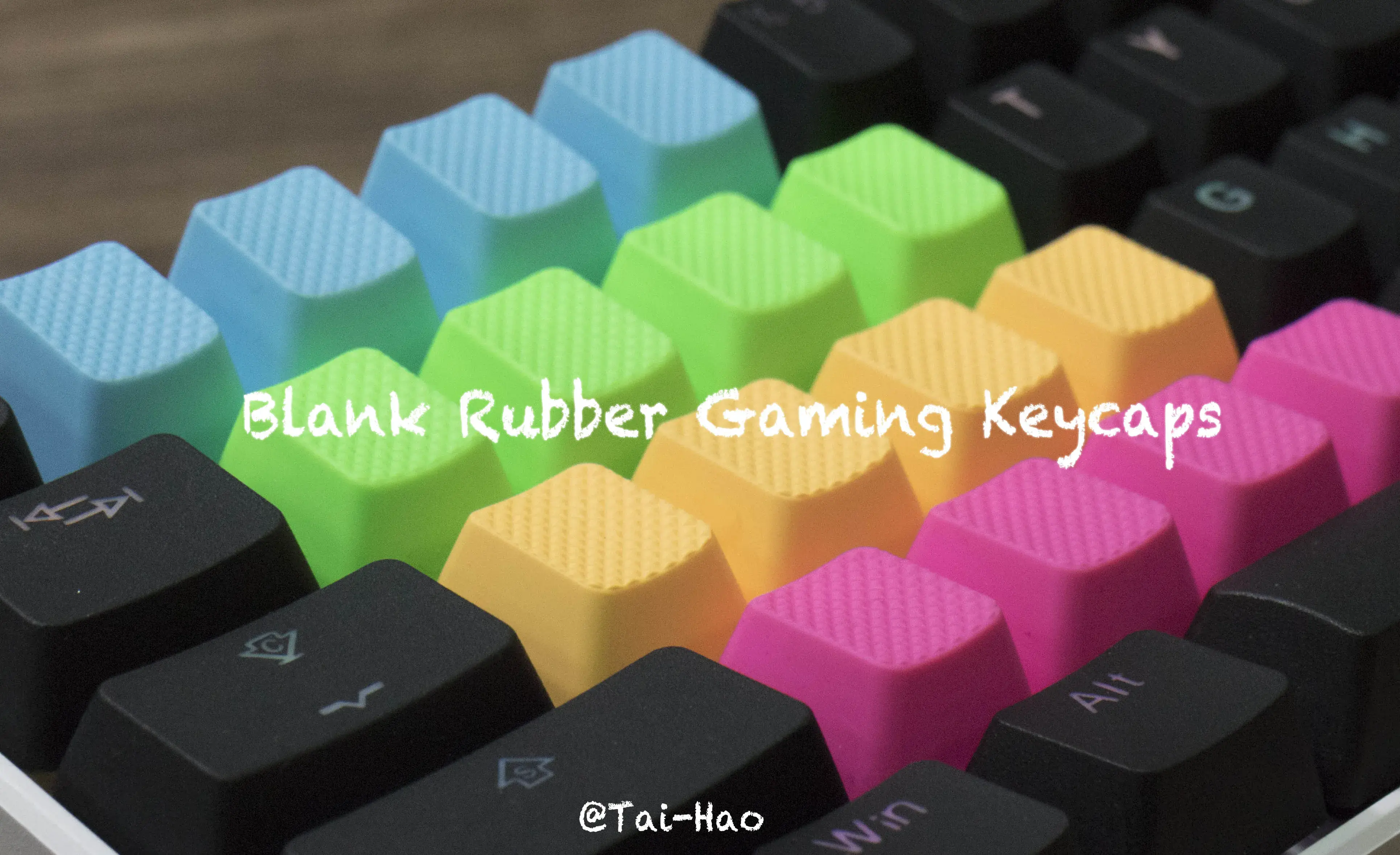 Tai-Hao TPR Rubber Blank 4-Key Gaming Keycap Set — Neon Pink, 1u OEM Profile thumbnail 3